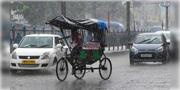 Read more about - Heavy Rain | বঙ্গোপসাগরে ঘূর্ণাবর্তের জেরে রবি-সোমে একাধিক জেলায় ভারী বৃষ্টির সতর্কতা!