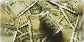 Read more about - Rupee | ঘুরে দাঁড়াল ইন্ডিয়ান রুপি, সোমবার মার্কিন ডলারের সাপেক্ষে টাকার বিনিময়দর হয়েছে ৯৩.৫৯!