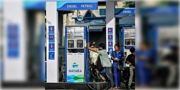 Read more about - Petrol Prices | পুজোর আগেই বাড়লো পেট্রল-ডিজেলের দাম, কপালে হাত গাড়িচালকদের