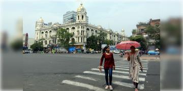 Read more about - Weather Update | দোলযাত্রার আগেই গরমে হাঁসফাস, একনজরে কলকাতার আজকের আবহাওয়া আপডেট