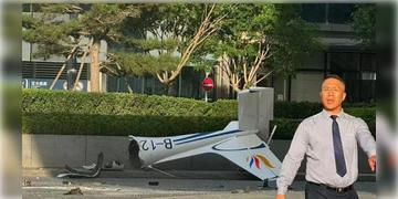 Read more about - Beijing Plane Crash | ১০৯ তলা বহতলে ধাক্কা চিনা বিমানের! বেজিংয়ে ফিরল নিউ ইয়র্কের ৯ /১১ আতঙ্ক