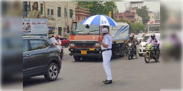 Read more about - Kolkata Traffic | আজ ব্রিগেডে প্রধানমন্ত্রী, শহরের একাধিক রাস্তায় যান-নিয়ন্ত্রণ, তৎপর কলকাতা পুলিশ