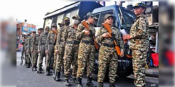 Read more about - West Bengal Assembly Election | বঙ্গে নির্বাচনী কড়াকড়ি, দ্বিতীয় দফায় রাজ্যে মোতায়েন ৩৮,২৯৭ পুলিশকর্মী!