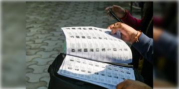 Read more about - SIR in West Bengal | সোমেই বেরোবে প্রথম অতিরিক্ত তালিকা! তালিকায় নাম না থাকলে কী করবেন? জেনে নিন