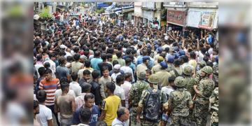 Read more about - Baruipur Case | বারুইপুরে পিটিয়ে খুন ও অশান্তির ঘটনায় নতুন করে গ্রেপ্তার আরও ২২!