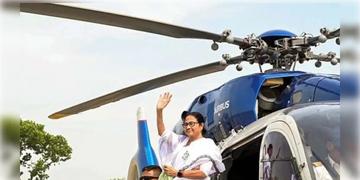 Read more about - Mamata Banerjee | মুখ্যমন্ত্রীর কপ্টারের সামনে ‘রহস্যময়’ ড্রোন! মালতীপুর কাণ্ডে ৩ যুবককে আটক পুলিশের