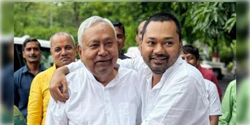 Read more about - Nitish Kumar | বিহারের মুখ্যমন্ত্রী পদ থেকে ইস্তফা নীতীশ কুমারের? ফিরছেন রাজনীতিতে