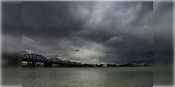 Read more about - Weather Update | ২-৩ ঘন্টার মধ্যে ধেঁয়ে আসছে বৃষ্টি, সঙ্গে বইতে পারে ঘণ্টায় ৪০-৫০ কিমি বেগে দমকা হাওয়াও!