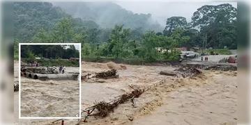 Read more about - North Bengal | বৃষ্টির কারণে বিপর্যস্ত পাহাড়ের বিস্তীৰ্ণ এলাকা, চালু হেল্পলাইন নম্বর!