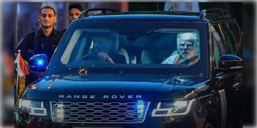 Read more about - Narendra Modi car | এয়ারপোর্টে ৪৫ মিনিট আটকে প্রধানমন্ত্রীর কনভয়! কী কারণে দাঁড়িয়ে মোদী?
