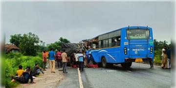 Read more about - Jalpaiguri Bus Accident | ময়নাগুড়িতে ভয়াবহ বাস দুর্ঘটনা, মৃত ৬, আহত অন্তত ৩০ যাত্রী