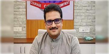 Read more about - Manoranjan Mondal | বয়ানে অসঙ্গতি, কয়লা পাচার মামলায় গ্রেপ্তার প্রাক্তন ওসি মনোরঞ্জন মণ্ডল