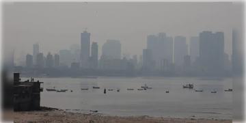 Read more about - Mumbai Air Pollution | দিল্লিকেও ছাড়াচ্ছে মুম্বইয়ের বায়ুদূষণ, ক্ষোভ প্রকাশ বম্বে হাইকোর্টের!