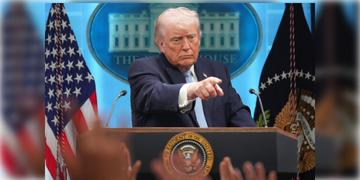 Read more about - Ceasefire | 'সভ্যতা ধ্বংস হবে’ ইরানকে হুঁশিয়ারি দেওয়ার কয়েক ঘন্টার মধ্যেই দুই সপ্তাহের যুদ্ধবিরতির ঘোষণা ট্রাম্পের!