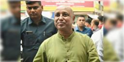 Read more about - Rathin Ghosh | টানা ৯ ঘন্টা চলেছে জেরা, ইডি দপ্তর থেকে বেরলেন প্রাক্তন খাদ্যমন্ত্রী রথীন ঘোষ!