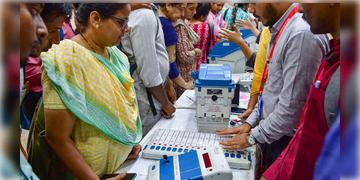 Read more about - West Bengal Assembly Election 2026 | নির্বিঘ্নেই মিটল প্রথম দফার ভোট গ্রহণ, দ্বিতীয় দফার প্রস্তুতি নিয়ে নয়া নির্দেশ কমিশনের