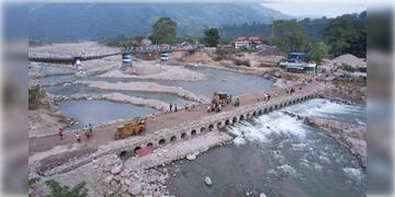 Read more about - Mirik | ২০ দিনের মধ্যে মিরিকের দুধিয়া ব্রিজ নির্মাণ, ভার্চুয়ালি উদ্বোধন করলেন মুখ্যমন্ত্রী শুভেন্দু অধিকারী!