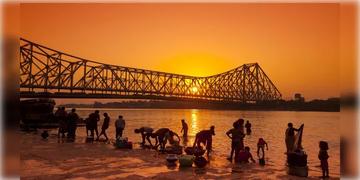 Read more about - Weather Update | বেলা বাড়তেই বাড়ছে গরম, একনজরে শহর কলকাতার আজকের তাপমাত্রা