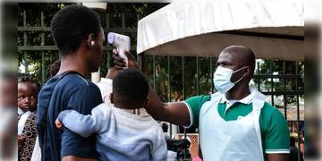 Read more about - Ebola Virus | মধ্য আফ্রিকায় ইবোলা ভাইরাসে আক্রান্ত প্রায় ৮৬৭, মৃত্যু ২০৪ জনের! বন্ধ করা হলো উগান্ডা-কঙ্গোর সীমান্ত!