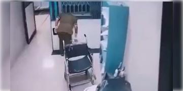 Read more about - Maharashtra | লিফটে আটকে গেলো মাথা! মর্মান্তিক মৃত্যু হাসপাতালের মহিলা কর্মীর! ভাইরাল CCTV ফুটেজ!
