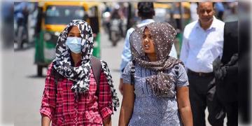 Read more about - Weather Update | বসন্ত পড়তেই বাড়ছে গরম, একনজরে কলকাতার আজকের আবহাওয়া আপডেট