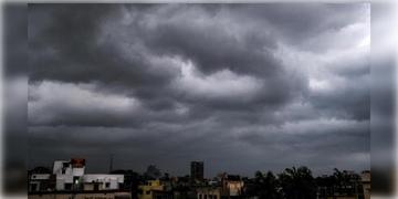 Read more about - Weather Update | নিম্নচাপের প্রভাব কমলেও এখনই রেহাই নেই বৃষ্টি থেকে, আজ বিচ্ছিন্নভাবে ভিজতে পারে কলকাতা-সহ দক্ষিণবঙ্গের একাধিক জেলা!