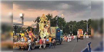 Read more about - Red Road | মহালয়ার মেগা অনুষ্ঠান, মঙ্গলবার রাত থেকেই বন্ধ হলো রেড রোড! বিকল্প রাস্তা জানালো পুলিশ