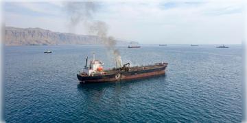 Read more about - Iran attacks Oil Tanker | তেল ট্যাঙ্কারে আচমকা হামলা ইরানের, পারস্য উপসাগরে মৃত্যু এক ভারতীয় নাবিকের