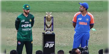 Read more about - T20 WC | ৪৫০০ কোটি টাকার ক্ষতি! পাকের টি-২০ বয়কট নাটকে চিন্তায় ক্রিকেট মহল!