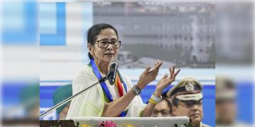 Read more about - SIR-WB | চূড়ান্ত লিস্টে নাম 'বিচারাধীন', আতঙ্কে মৃত্যু ৩ ভোটারের, শুক্রে ফের ধর্নায় মমতা