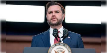 Read more about - JD Vance | টিসিএসের গ্রিন কার্ডে মার্কিন নিষেধাজ্ঞা, জেডি ভ্যান্সের মন্তব্যের তীব্র প্রতিবাদ জানাল নয়াদিল্লি!