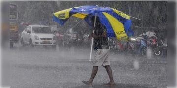 Read more about - Weather Update | কলকাতা-সহ দক্ষিণবঙ্গের একাধিক জেলায় মুষলধারে বৃষ্টি, দিন কয়েকের মধ্যেই দক্ষিণবঙ্গেও প্রবেশ করবে বর্ষা!