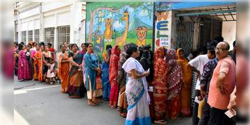 Read more about - West Bengal Assembly Election 2026 | ভোটার কার্ড না থাকলেও ভোট দিতে পারবেন, বিকল্প নথি কী কী?
