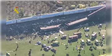 Read more about - Spain Train Crash | দুমড়ে-মুচড়ে গিয়েছে ইঞ্জিন, ট্র্যাকের পাশে ছড়িয়ে বেলাইন কামরাগুলো! স্পেনে হাইস্পিড ট্রেনের সংঘর্ষ, মৃত বেড়ে ৫০!