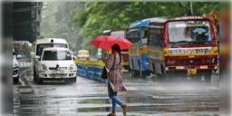 Read more about - Weather Update | বুধে হালকা বৃষ্টির আশঙ্কা মহানগরে, ভারী বর্ষণ রাজ্যের ৬ জেলায়, একনজরে আজকের আবহাওয়া