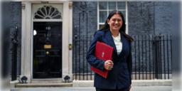 Read more about - Indian Origin British Minister | ব্রিটিশ রাজনীতিতে শক্তিশালী হলো ভারতীয় বংশোদ্ভূত প্রতিনিধিদের উপস্থিতি!