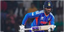 Read more about - Hardik Pandya | ১০৯ মিটারের ছক্কা মেরে কামব্যাক হার্দিকের, নামিবিয়ার বিরুদ্ধে ২০ বলে ঝোড়ো হাফ সেঞ্চুরি করলেন তিনি