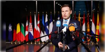 Read more about - Estonia Defence Minister Resigns | অস্ত্র চুক্তি কেলেঙ্কারি, দায় স্বীকার করে পদত্যাগ এস্টোনিয়ার প্রতিরক্ষা মন্ত্রী পেভকুরের