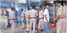 Read more about - Jagaddal | ভোটের শেষ প্রচারের আগেই তৃণমূল-বিজেপির সংঘর্ষ জগদ্দলে, চললো গুলি-বোমাবাজি! গ্রেপ্তার ৪!