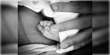 Read more about - Uttar Pradesh | গর্ভেই রয়ে গেলো মাথা, প্রসবের সময় দ্বিখণ্ডিত শিশুর দেহ! উত্তরপ্রদেশে বড় অভিযোগ আশাকর্মীর বিরুদ্ধে!