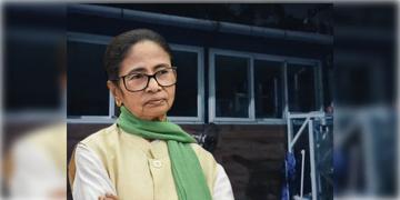 Read more about - Mamata Banerjee | মমতা বন্দ্যোপাধ্যায়ের বাড়ির সামনে থেকে নিরাপত্তারক্ষী সরালো লালবাজার, বসল ‘ভিউ কাটার’!