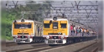 Read more about - Local Train | সিগন্যালিং বিভ্রাট, দমদম-আগরপাড়া-বেলঘরিয়ায় থমকে ট্রেন, ভোগান্তিতে যাত্রীরা