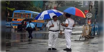Read more about - Weather Update | বুধে বজ্রবিদ্যুৎ-সহ বৃষ্টির আশঙ্কা কলকাতা সহ গোটা দক্ষিণবঙ্গে, কি বলছে হাওয়া অফিস?