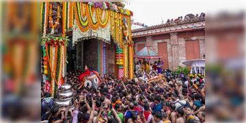 Read more about - Puri Stampede | রথযাত্রার ভিড়ে পদপিষ্ট হয়ে মৃত্যু ২ পুণ্যার্থীর, পুরীতে অসুস্থ শতাধিক!