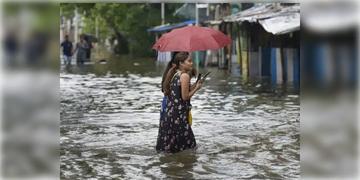 Read more about - WB Weather | রাখিতে পূর্ণিমাতেও ঝেঁপে বৃষ্টির পূর্বাভাস, বাড়ছে নিম্নচাপের সম্ভাবনা!
