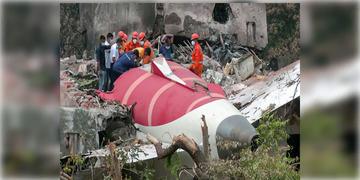Read more about - Ahmedabad Plane Crash | বছর পেরোলেও জানা গেলো না আহমেদাবাদ বিমান দুর্ঘটনার সঠিক কারণ, যান্ত্রিক ত্রুটির দিকেই ইঙ্গিত পাইলটদের!