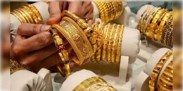 Read more about - Gold Rate Today | নববর্ষে পড়তির মুখে সোনার দাম, সস্তা রুপোও! একনজরে আজকের দর