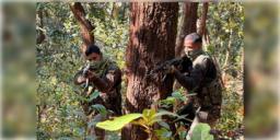 Read more about - Chhattisgarh | ছত্তিশগড়ে সাফল্য পেল নিরাপত্তা বাহিনী, এনকাউন্টারে মৃত্যু ১ মাওবাদীর, মাথার দাম ছিল ৫ লক্ষ টাকা